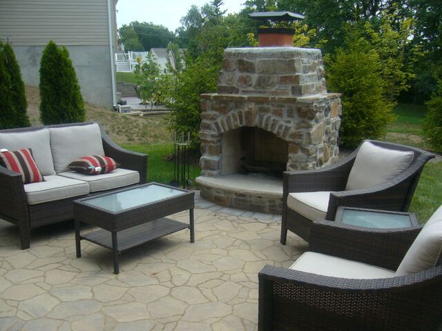 Outdoor Kitchens & Fireplaces 9